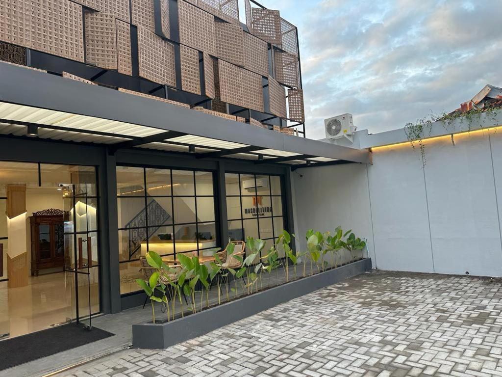 Masri Living By Daphna International Hotell Yogyakarta Exteriör bild