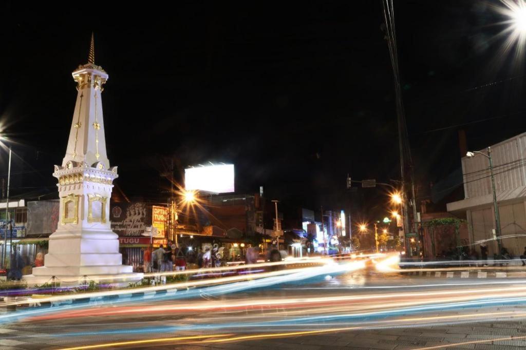 Masri Living By Daphna International Hotell Yogyakarta Exteriör bild